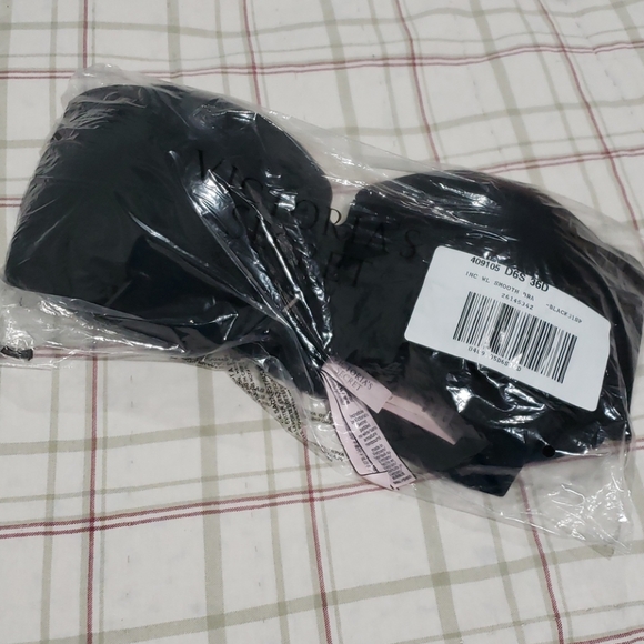 Victoria's Secret Other - Victoria’s Secret Wireless Bra BLK Padded Lined